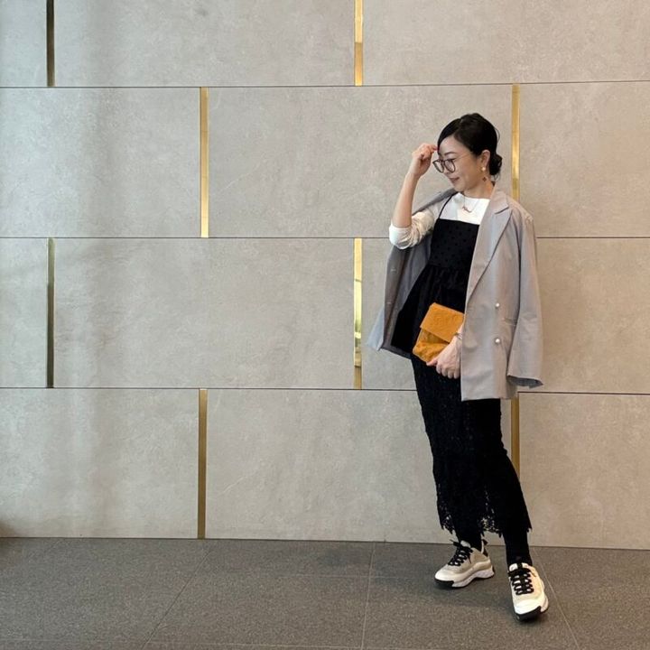 洗練ワントーンコーデ