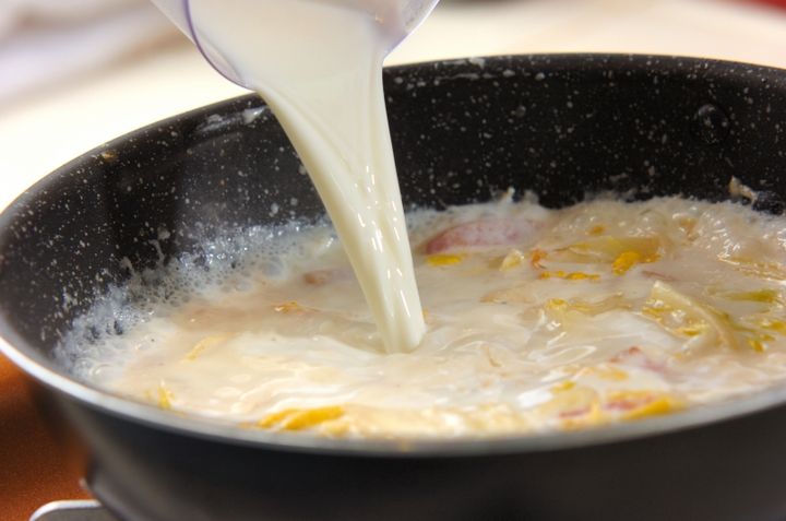 とろーりあたたか白菜のクリーム煮の作り方3