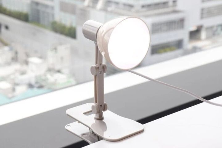 ダイソー クリップ付 USBライト 使用例