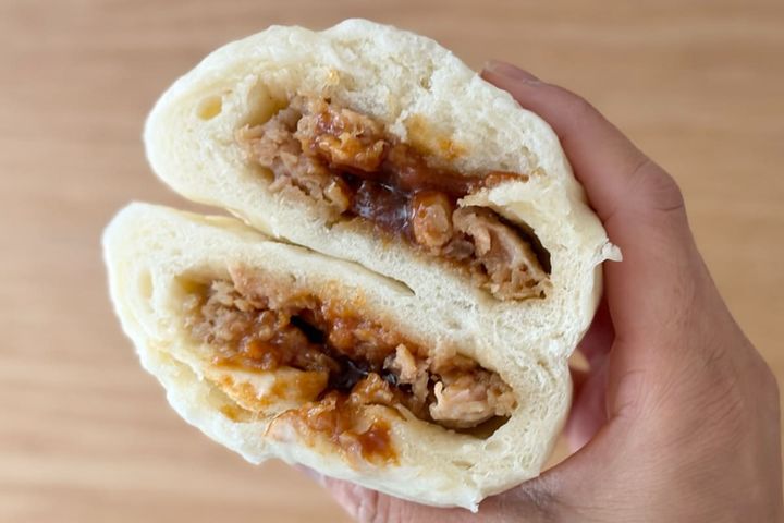 ピリッと辛くてヤミツキ感すごい！【ファミマ】の限定中華まんは絶対買い