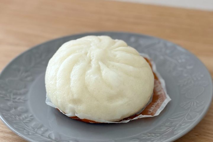 ピリッと辛くてヤミツキ感すごい！【ファミマ】の限定中華まんは絶対買い