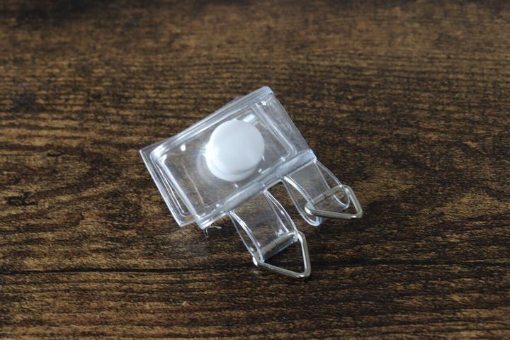 ダイソーのキーホルダーステーション（クリア）スナップボタン