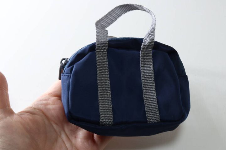 セリアスクールバッグ風ミニポーチ手のひらサイズ
