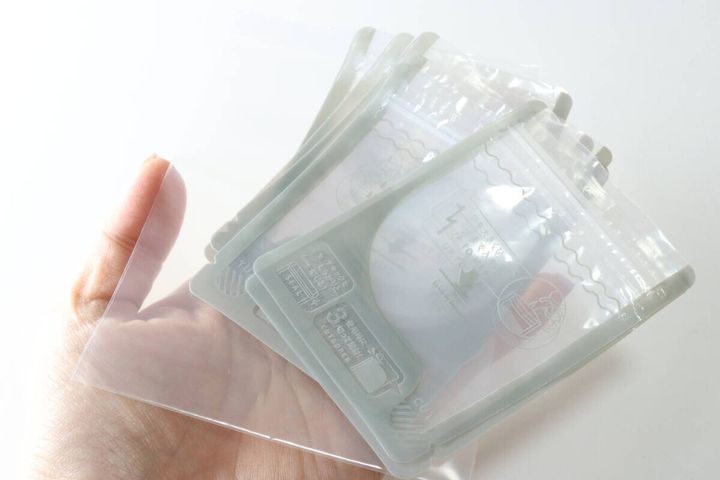 ダイソーの使い切りできる詰め替えパウチは8枚入り