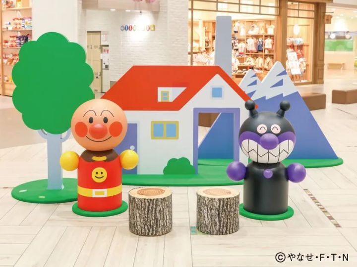 アンパンマンとばいきんまんの立体フォトスポット