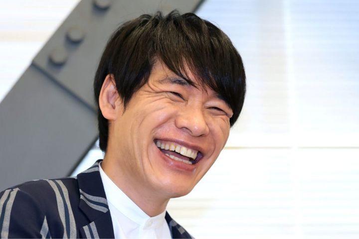 「M-1グランプリ2025」準優勝以降、テレビやラジオに多数出演し、1月24日に「渋谷よしもと漫才劇場」で開催された単独ライブ「こびりつく」の配信チケット販売枚数が同劇場のオープン以来、歴代最多となる1万枚を突破するなど、大ブレーク中のお笑いコンビ「ドンデコルテ」の小橋共作さん（36）、渡辺銀次さん（40）が2月24日、TBS系バラエティー「ラヴィット！」（毎週月～金曜8時）にゲスト出演しました。