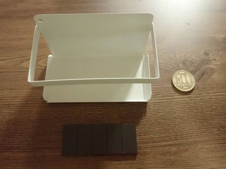 DAISO(ダイソー)：スパイス収納棚(マグネット、ホワイト)