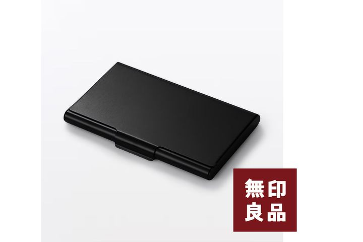 無印良品「アルミカードケース」黒色／無印良品公式サイトから引用