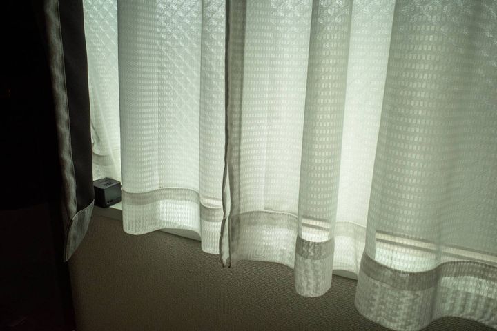 窓 運気 下がる 汚れたカーテン