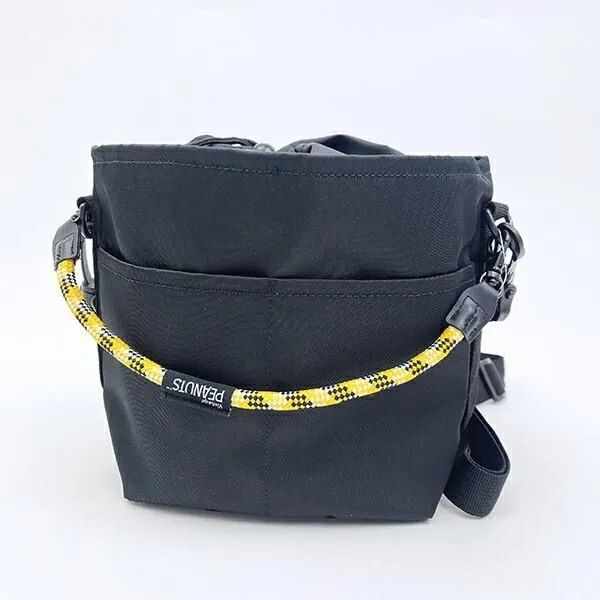 スヌーピー×OUTDOOR PRODUCTSのブラックショルダーバッグ
