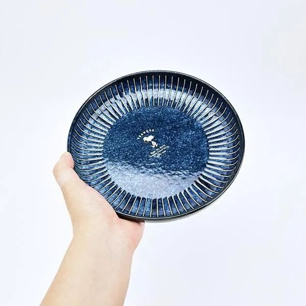 インディゴグラデーションのスヌーピープレート