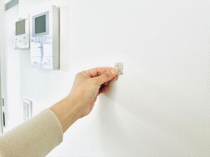 セリアの透明な『極小クリップ』の使い方！大切な思い出を楽しく飾るのにぴったり→まさにハイブリッドなアイテムでした。