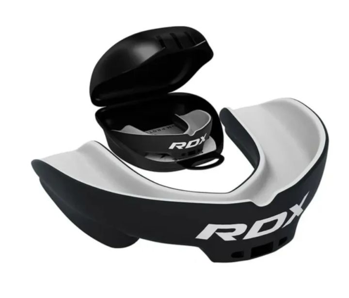 山﨑弥十朗選手の実使用シーンを捉えたブランドムービーカット