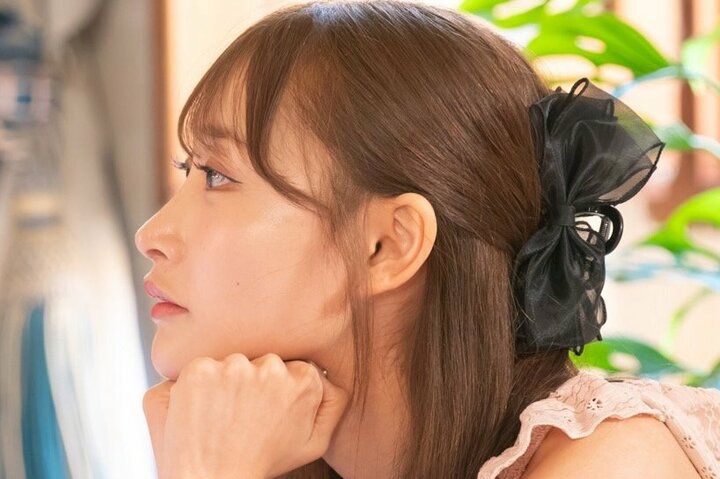 【写真・画像】“マシュマロボディ”27歳ショーダンサー、ベッドの上でラブラブな”両思いキス”！ イケメン俳優と「大好き」「恥ずかしい」 1枚目