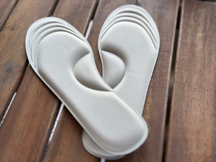 100均の「中敷き」徹底レビュー｜どこに売ってる？疲れないって本当？【ダイソー・セリア・キャンドゥ】