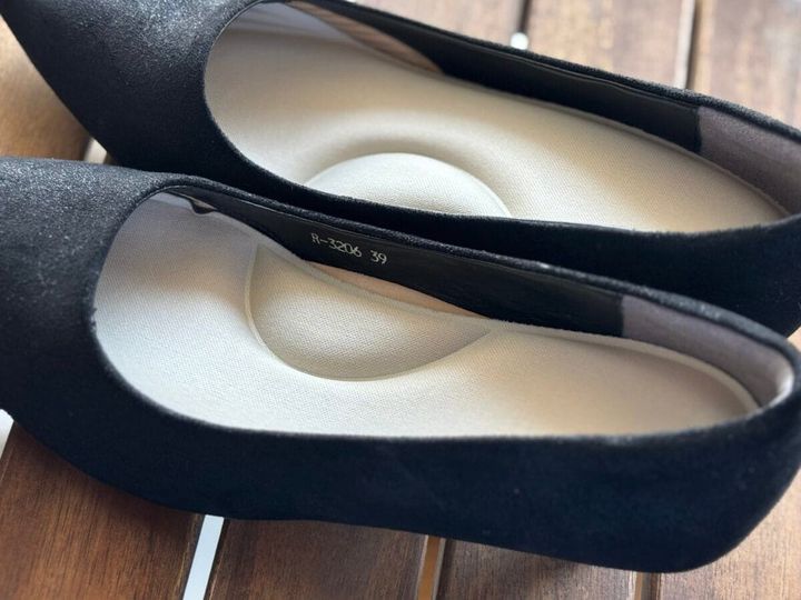 100均の「中敷き」徹底レビュー｜どこに売ってる？疲れないって本当？【ダイソー・セリア・キャンドゥ】