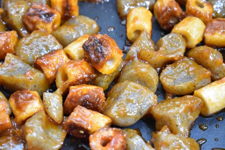 ちくわとこんにゃくのヤンニョム炒め