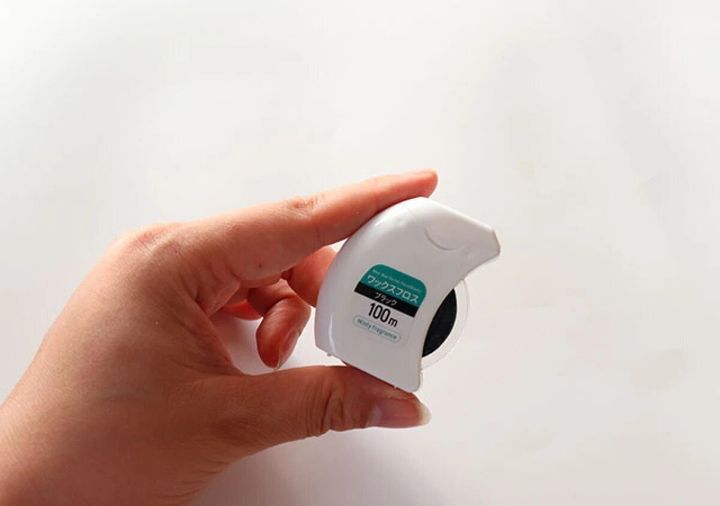 ダイソー ワックスフロス（100m、ミント、ブラック）