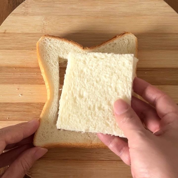 ほうれん草と卵のくり抜きトースト