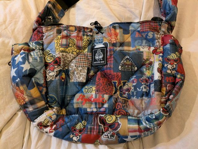 デニム風MESSY PATCHWORK柄のショルダーバッグ全体