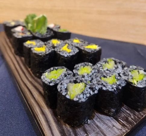 【福岡県福岡市】寿司×日本酒・ナチュールワイン「博多Hana」がオープン！開店記念の期間限定特典も