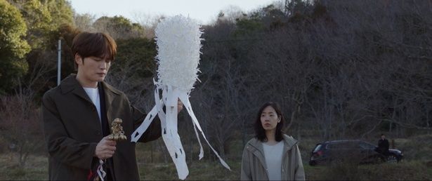 実はユミに対する思いが残っているミョンジン [c]2025, MYSTERY PICTURES, ALL RIGHTS RESERVED.