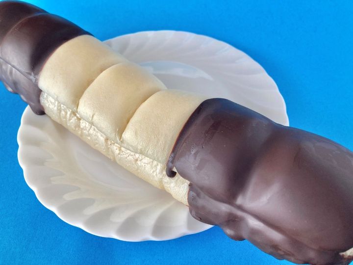 猫の尻尾みたい？味わいのバランスがよき！【セブン】チョココーチングがかかったちぎりパン