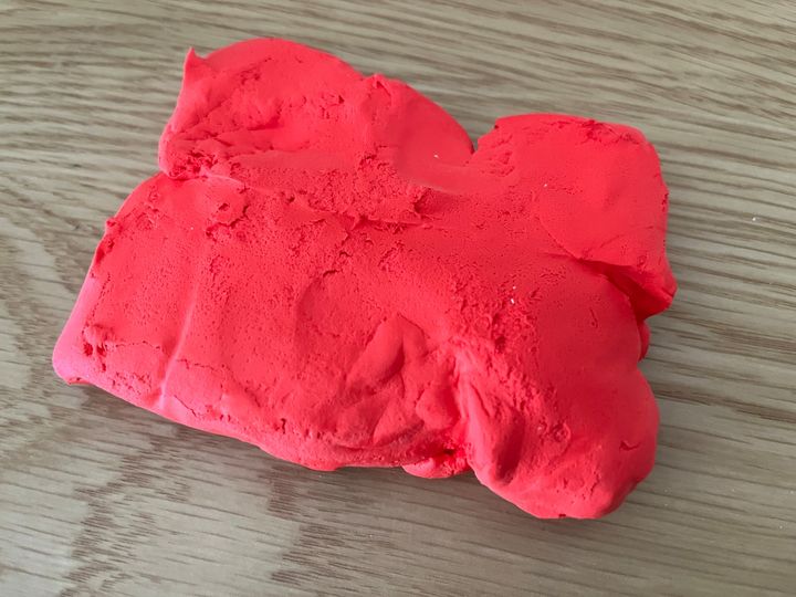 子どもが使いやすい100均粘土はどれ？実際に買って比べてみた！【ダイソー・セリア・キャン★ドゥ】