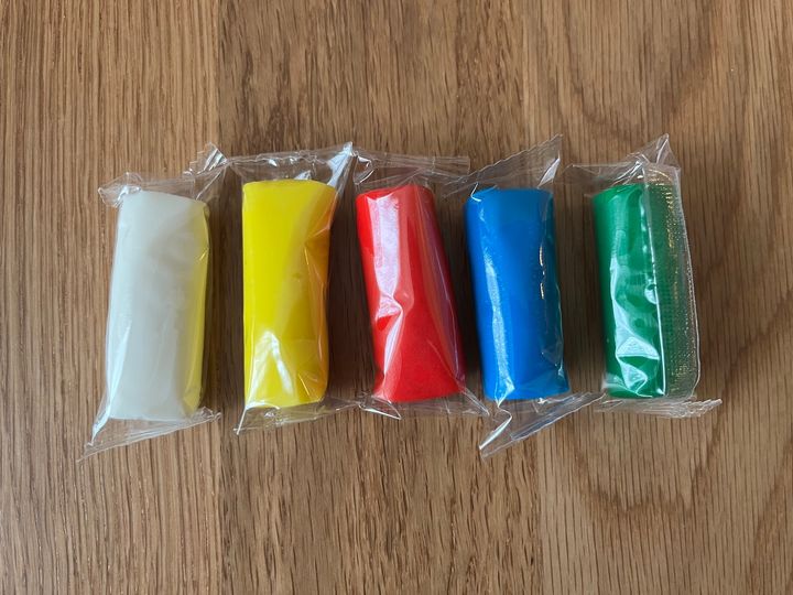 子どもが使いやすい100均粘土はどれ？実際に買って比べてみた！【ダイソー・セリア・キャン★ドゥ】