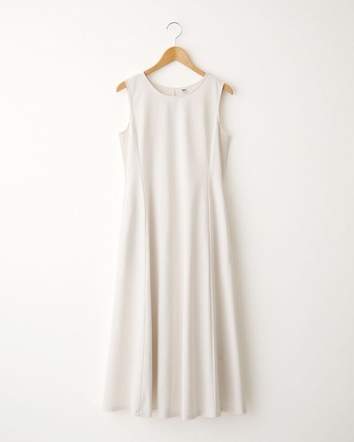 50代が買うべきユニクロのワンピース