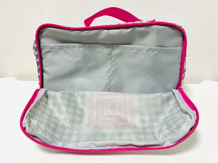 【紀ノ国屋】春に持ちたいおしゃれポーチを〈付録〉でゲット。この収納力は見過ごせない～！！