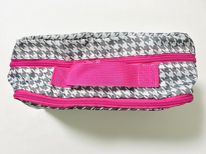 【紀ノ国屋】春に持ちたいおしゃれポーチを〈付録〉でゲット。この収納力は見過ごせない～！！