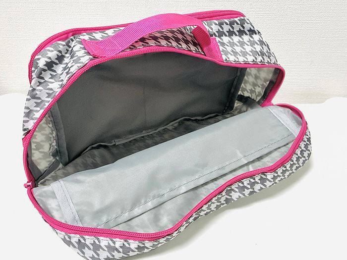 【紀ノ国屋】春に持ちたいおしゃれポーチを〈付録〉でゲット。この収納力は見過ごせない～！！