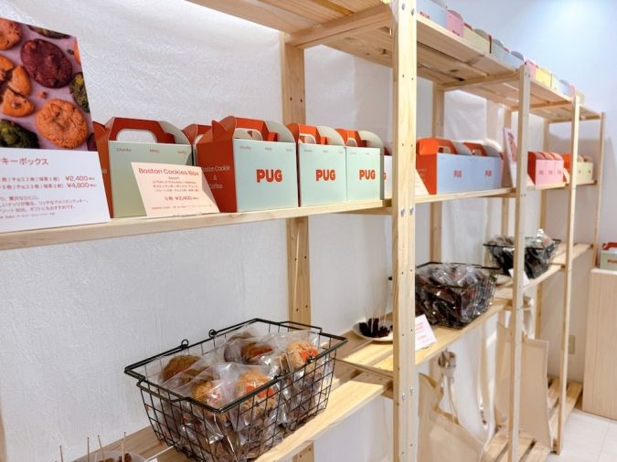 PUG（パグ）いっぴん西通り 商品棚