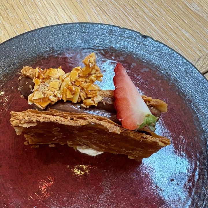 苺のミルフィーユ 酒粕 チョコ