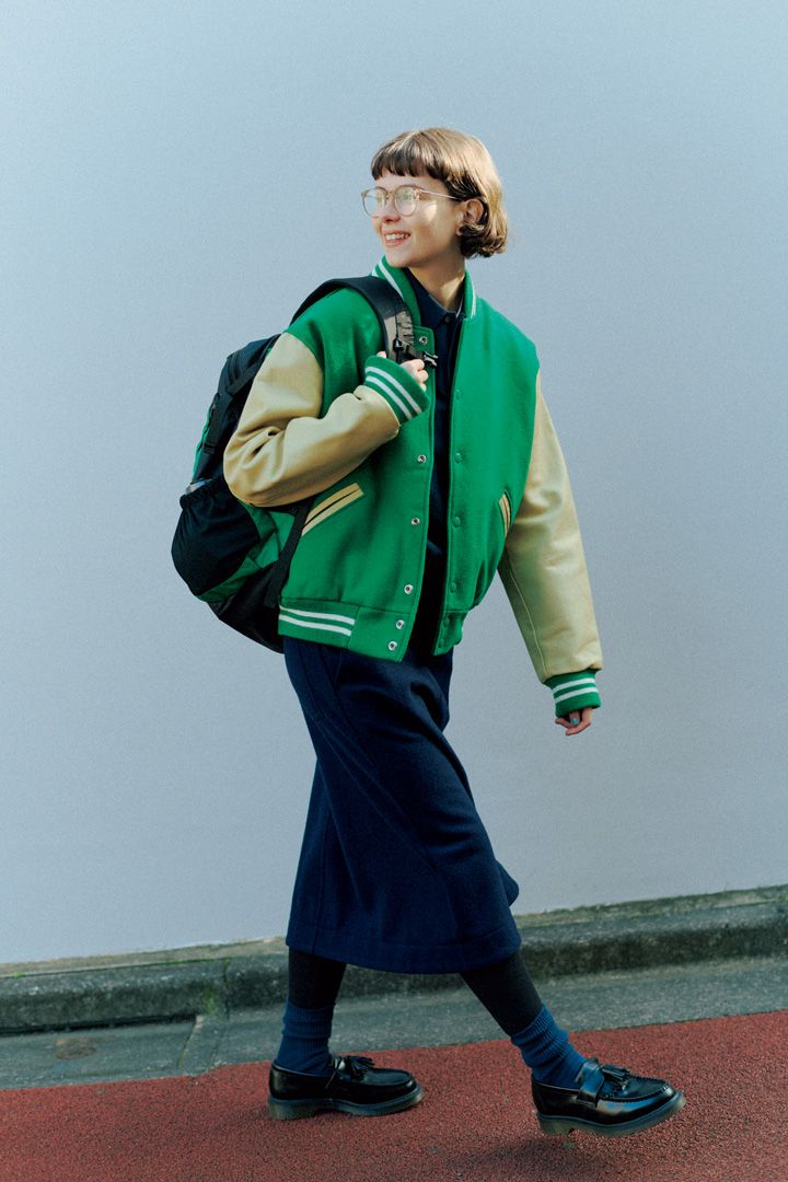 コーデがグンとアップデートする！ベーシックカラー＋プレイフルカラーのコーデ3選