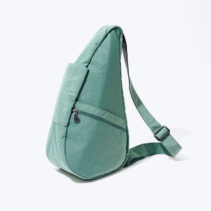 ヘルシーバックバッグ ヘルシーバックバッグ テクスチャードナイロン 全17色 3サイズ ¥14,300 ～19,250 ／リヴィジョン