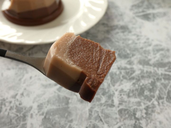 春にぴったり！濃厚ショコラとさくらのヘルシースイーツ「ショコラ胡麻どうふ さくら」