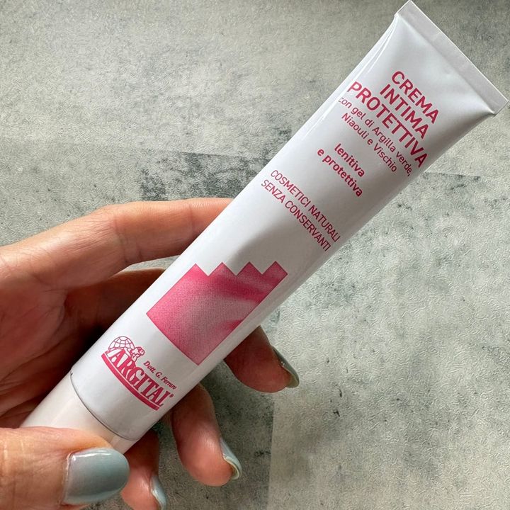 肌にうるおいをあたえるデリケートゾーン用クリーム、アルジタルの デリケートハイジーンクリーム