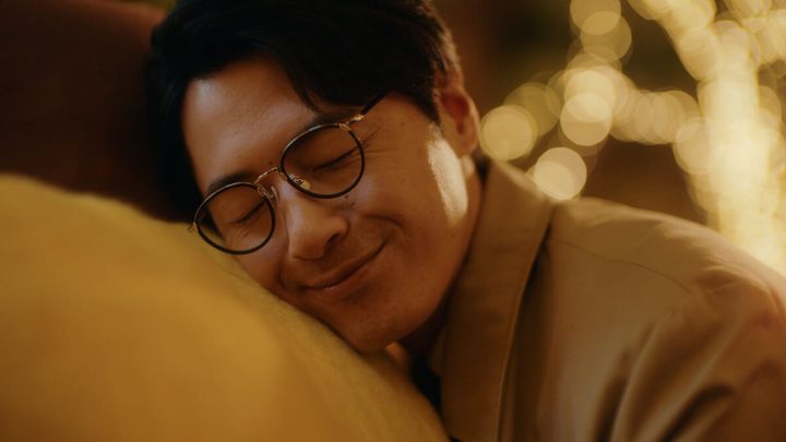 WEB CM：悩みを抱えた4人の主人公とキャラクターたちの物語