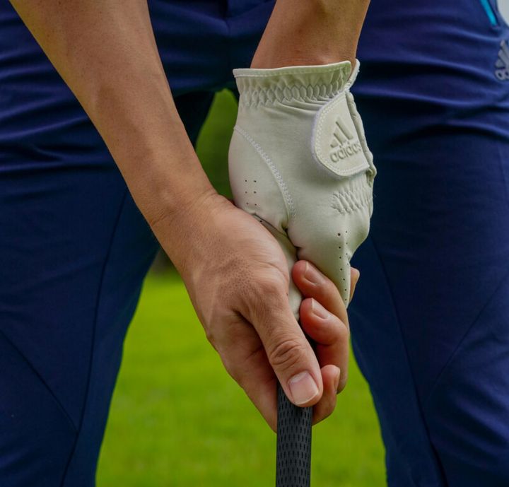 ニュートラルな正しいグリップってどれ？アマチュアはまず構えを見直すべき