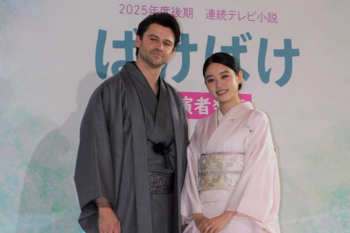 女優の高石あかりさん（23）がヒロイン松野トキを演じるNHK連続テレビ小説「ばけばけ」（月～土曜前8・0）の第105話が27日放送され、英語が堪能な新キャラクター・ラン（蓮沸美沙子さん）に劣等感を抱きながらも、大好きな夫・レフカダ・ヘブン（トミー・バストウさん）のために必死に英語を勉強しようとするトキの姿に多くの視聴者が感動し、声援が送られました。