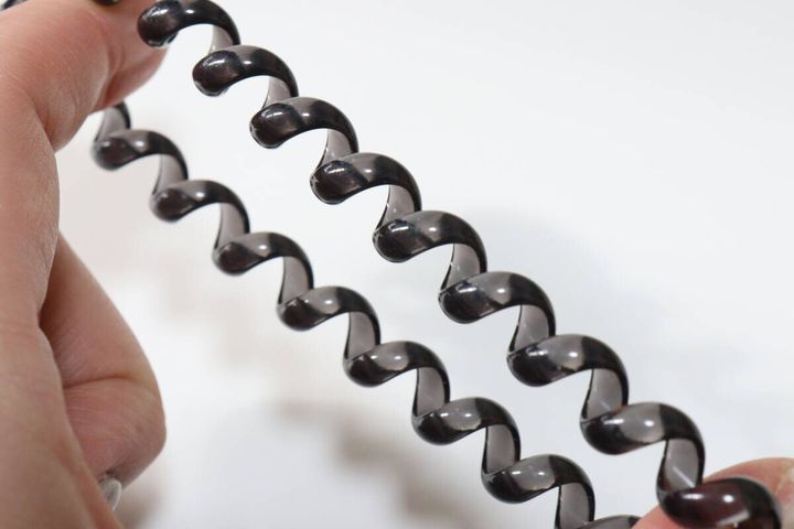 スパイラルヘアゴム 伸びる