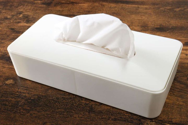 ティッシュケース（ホワイト） 蓋装着