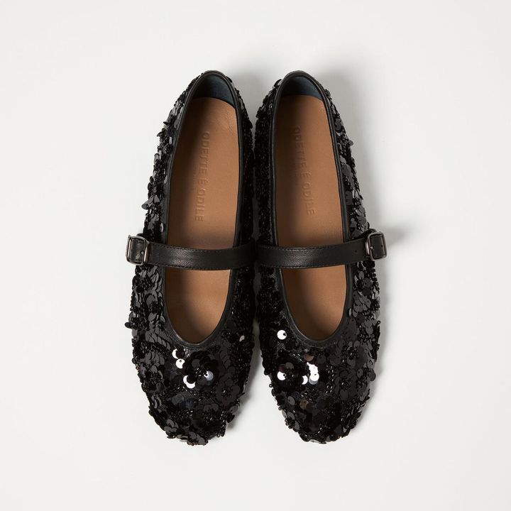 画像: メリージェーンスパンコール フラット10（ブラック）¥19,800（オデット エ オディール）