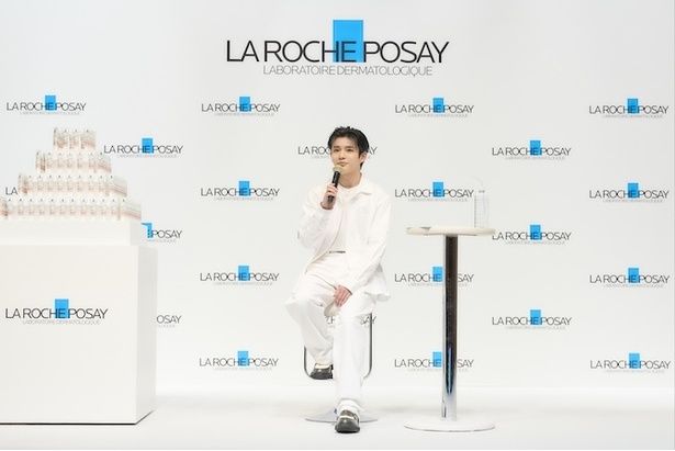 【写真】思わず見惚れる“生ツヤ肌”！スキンケアへのこだわりを熱弁する長尾さん