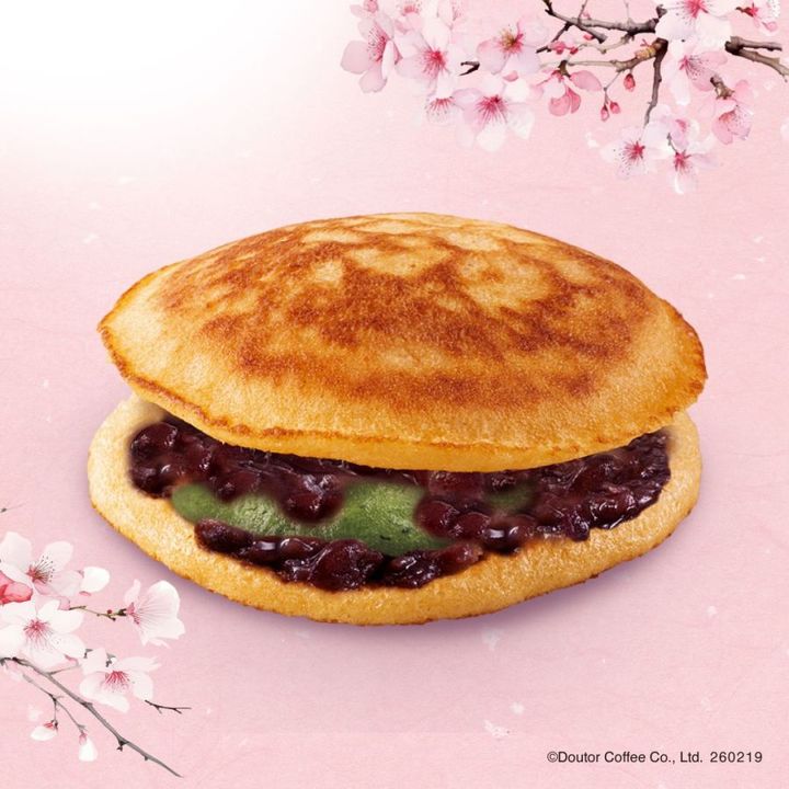 「もっちり桜どらやき」300円