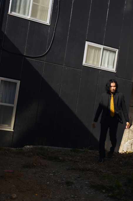 俳優・青木崇高さんインタビュー「子どもの頃から『ほんまか？』と、一旦立ち止まって考えるタイプです」の画像5