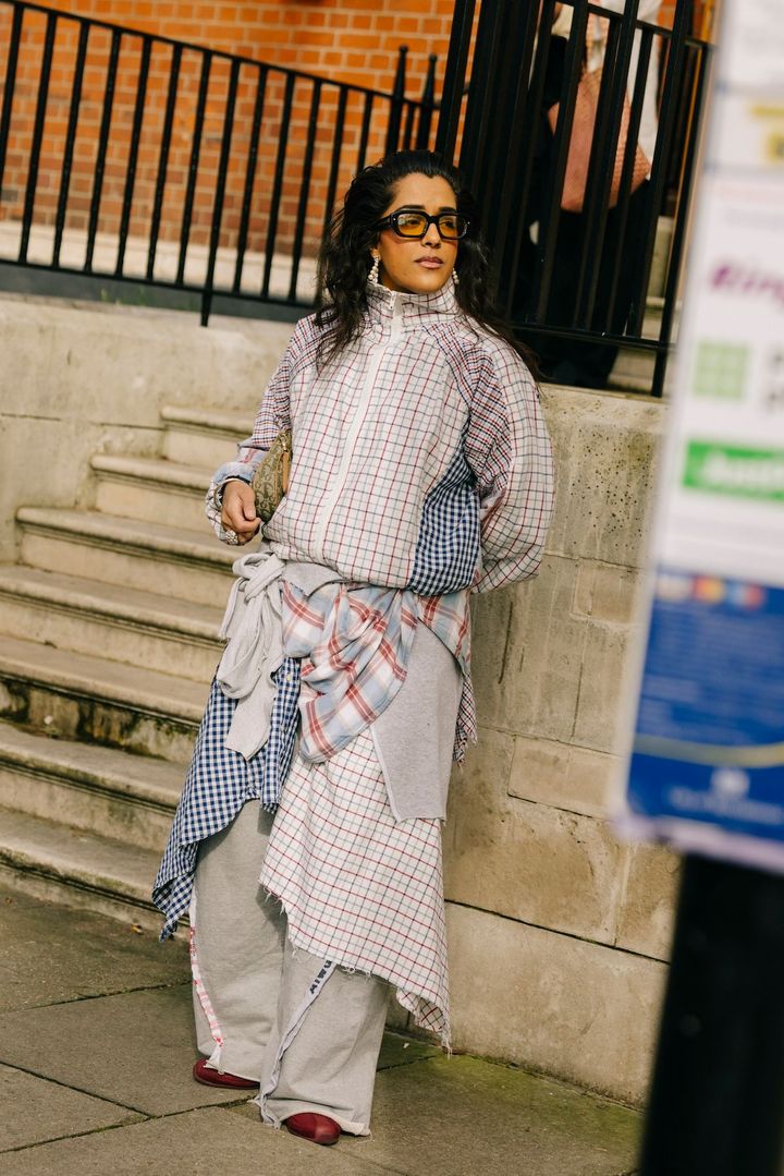 オールチェック柄で遊び心を演出した着こなし。
