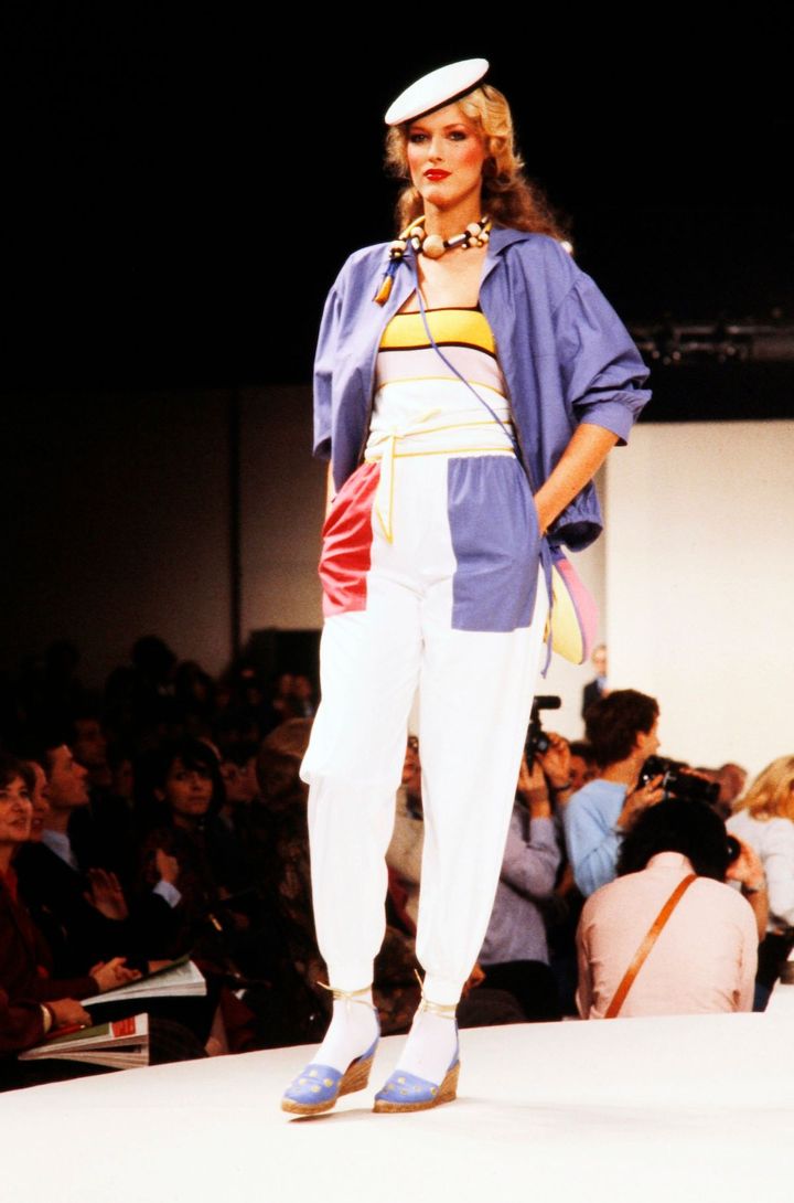 イヴ サンローラン1980年春夏コレクションより。